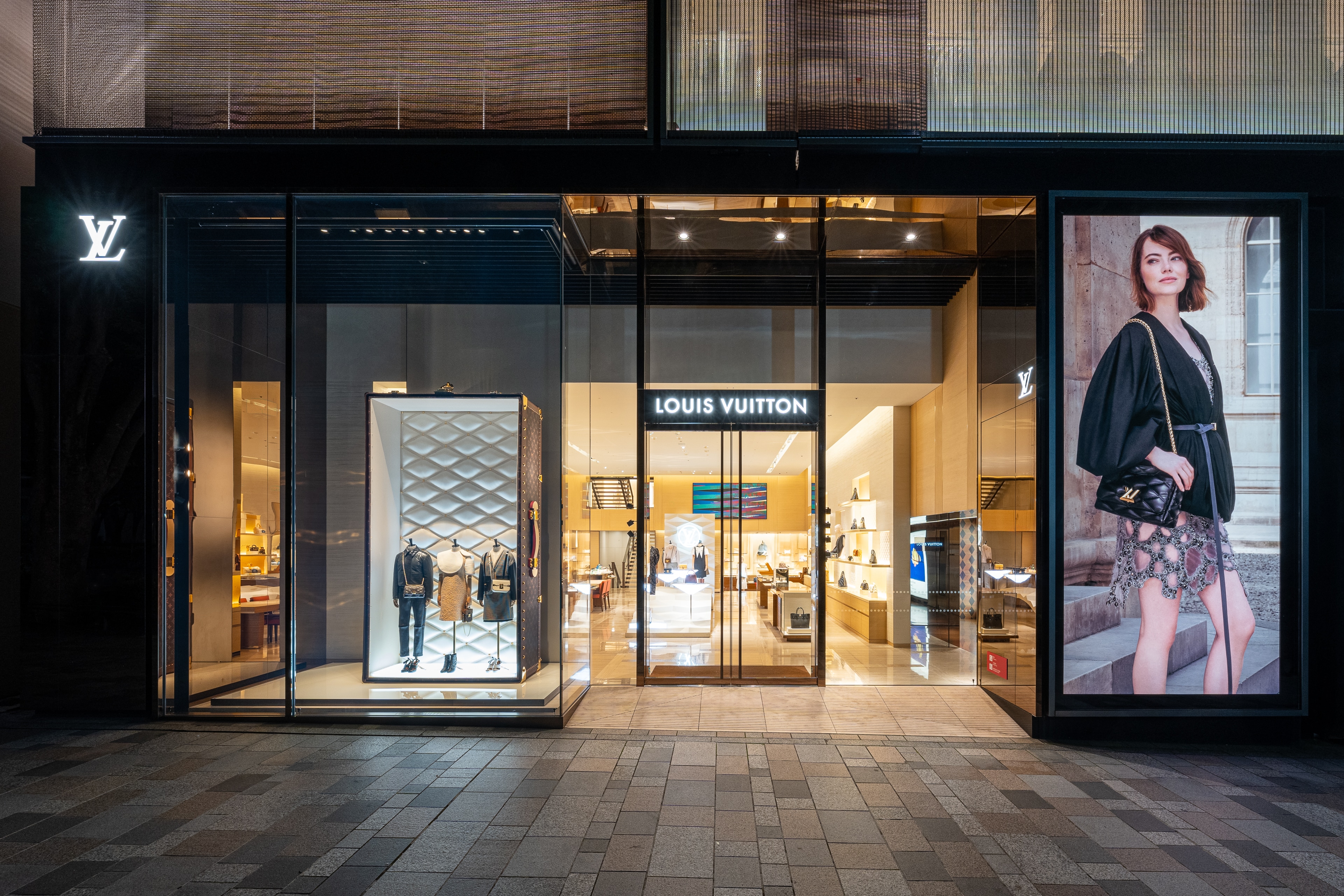 ルイ・ヴィトン 表参道店 Store in 渋谷区, 日本 | LOUIS VUITTON