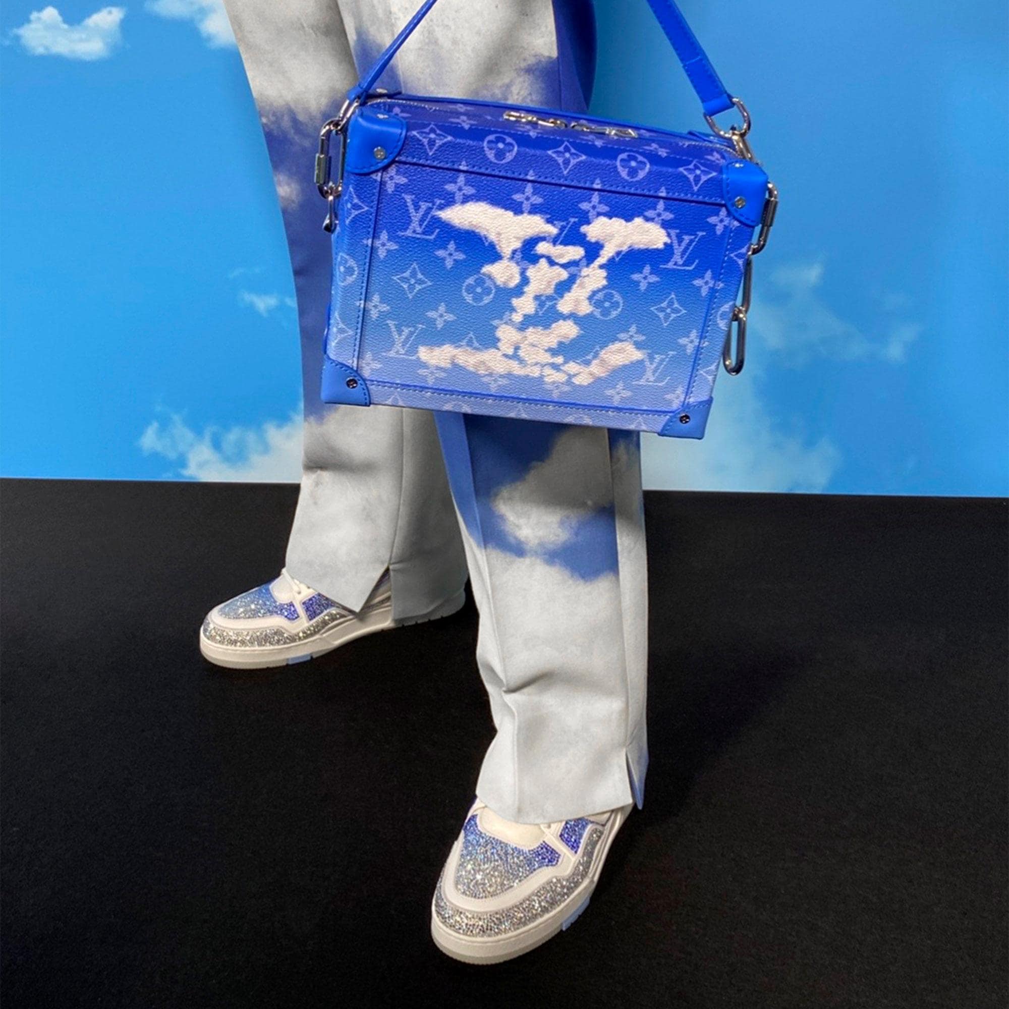 louis vuitton cloud bag