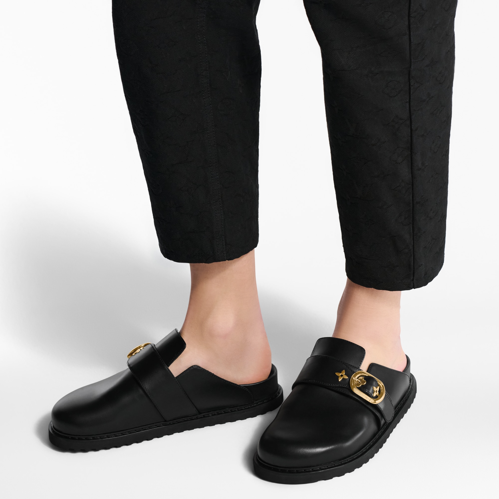  LV Cosy Flat Comfort Clog  in Women