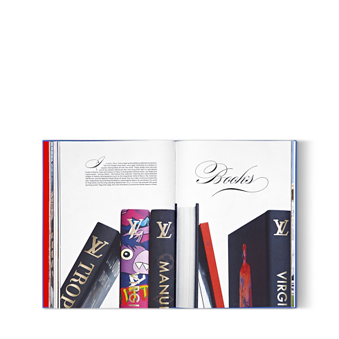 Almanach 2022 in Trunks, Travel and Home's Library Hard Cover Books collections by Louis Vuitton (Product zoom)