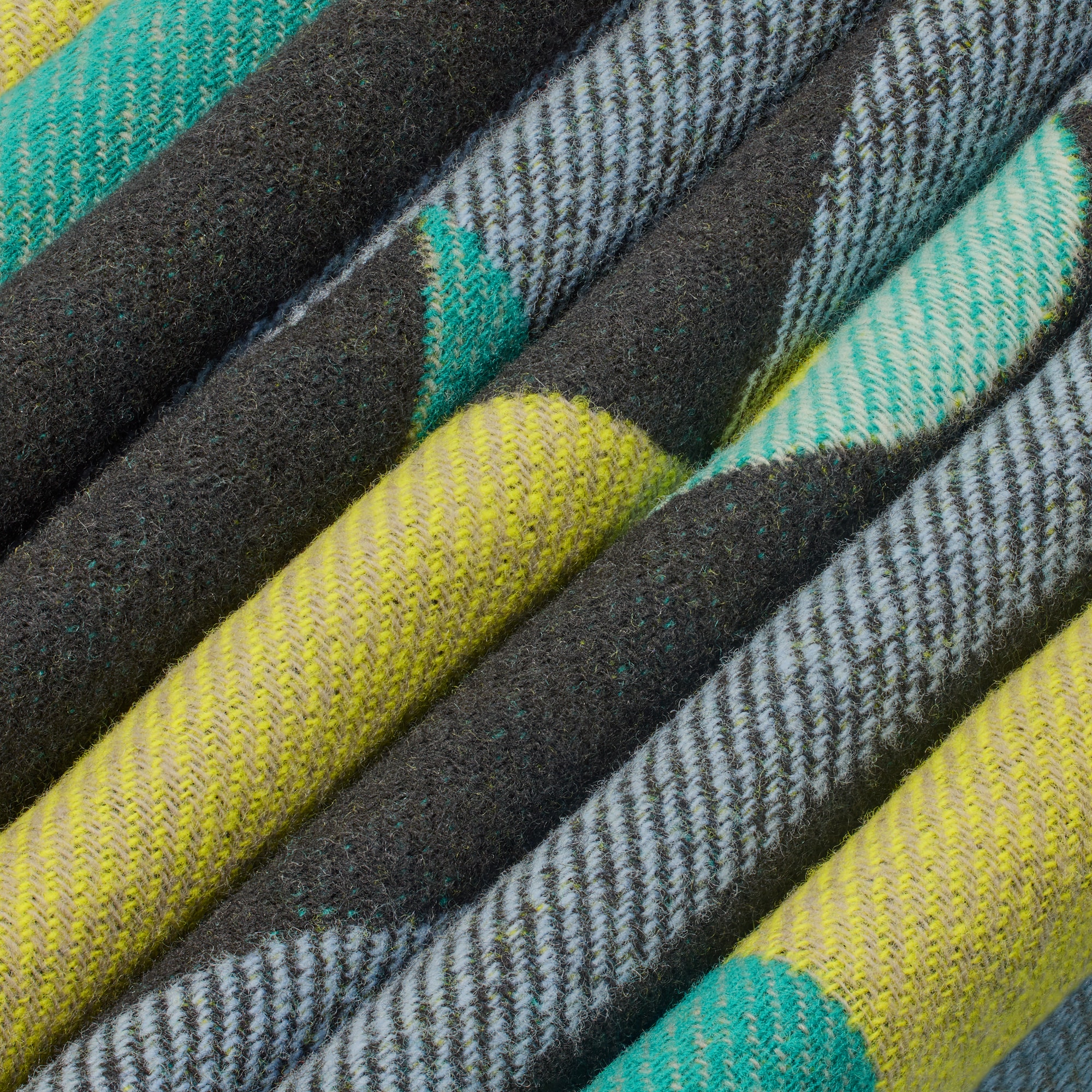 Animali Fantastici Fish Throw Blanket  in Trunks, Travel and Home