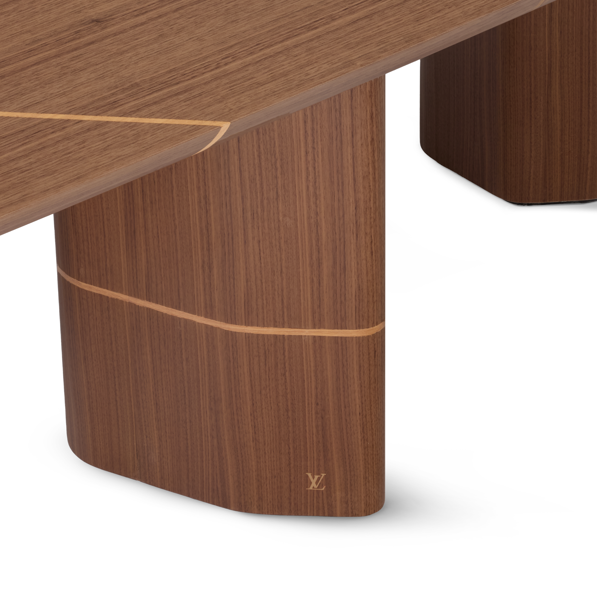 Atlas Dining Table GM  in Trunks, Travel and Home