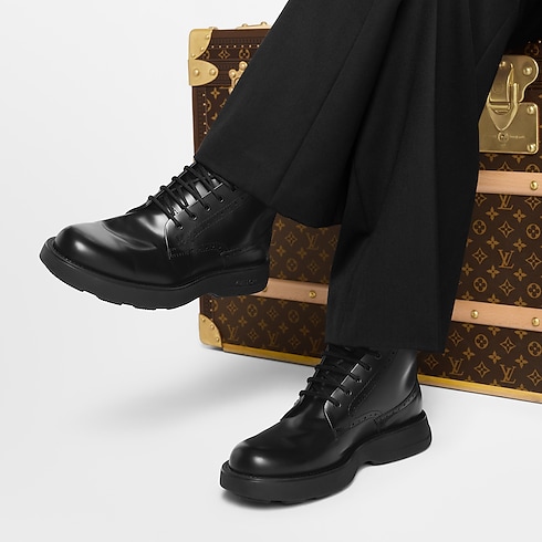 Bastille Combat Boot in Men's Shoes Boots collections by Louis Vuitton (Product zoom)