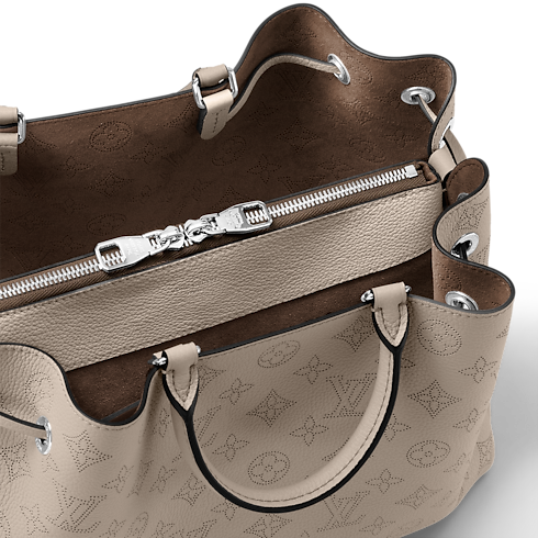 Bella Tote Bag Mahina Leather in Bags and Small Leather Goods's Women Bags New In collections by Louis Vuitton (Product zoom)