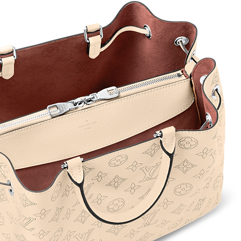 Bella Tote Bag Mahina Leather in Bags and Small Leather Goods's Women Bags New In collections by Louis Vuitton (Product zoom)
