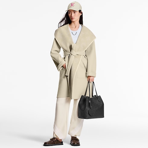 Blossom MM Tote Bag Mahina Leather in Women's Handbags All Collections collections by Louis Vuitton (Product zoom)