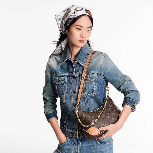 Boulogne PM Monogram Canvas in Women's Handbags Handbags collections by Louis Vuitton (Product zoom)