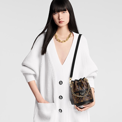 Canoé Monogram Canvas in Women's Handbags All Collections collections by Louis Vuitton (Product zoom)