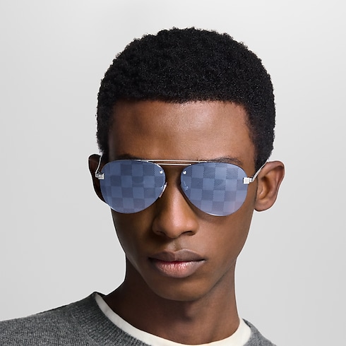 Clockwise Sunglasses S00 in Men's Accessories Sunglasses collections by Louis Vuitton (Product zoom)