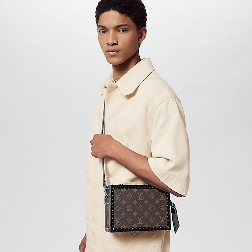 Clutch Box Monogram Macassar Canvas in Les Extraordinaires's Hardsided Wearable Trunks collections by Louis Vuitton (Product zoom)