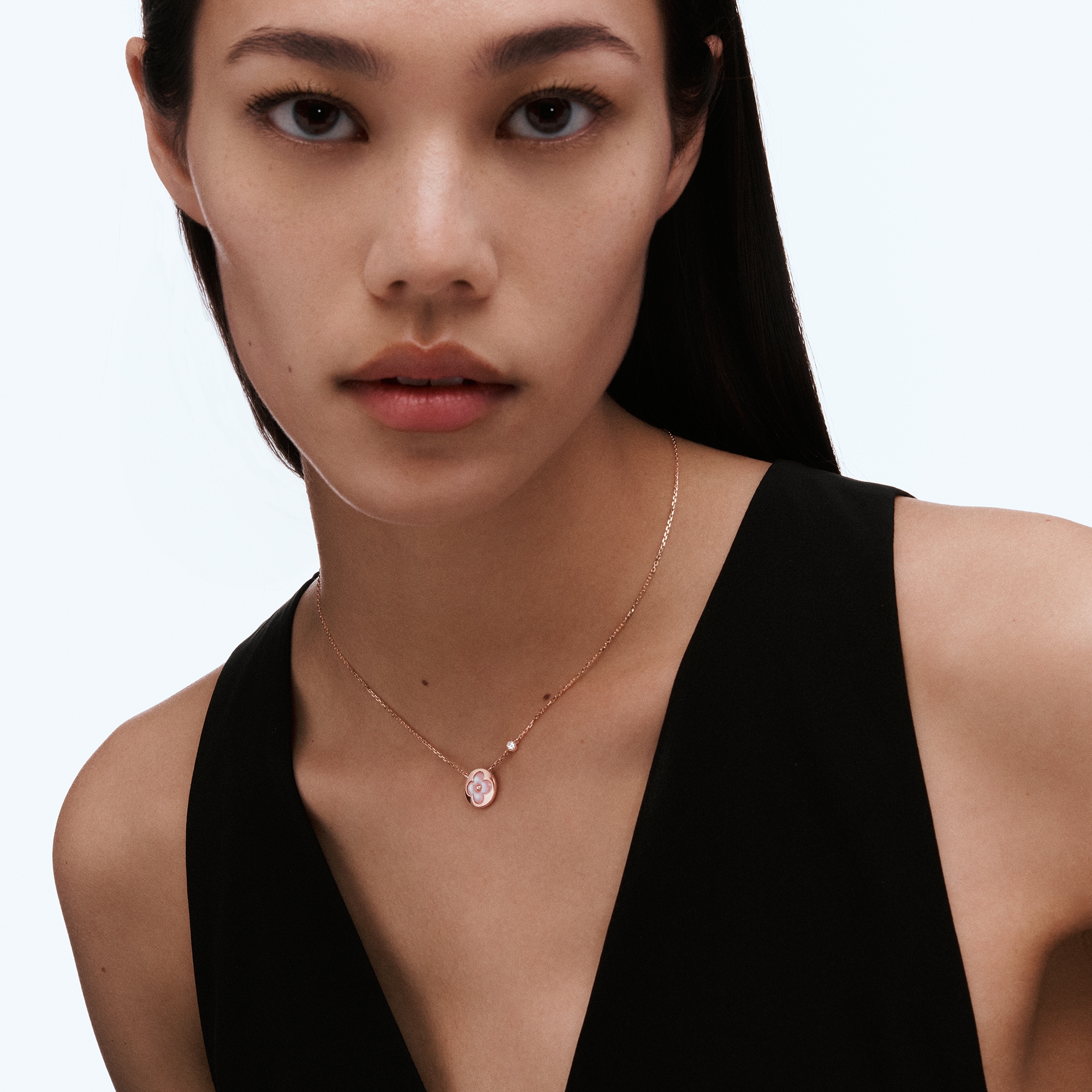 Color Blossom BB Sun Pendant, Pink Gold, Pink Mother-of-Pearl and Diamond  in Jewellery