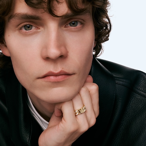 Cuban Chain Ring, Yellow Gold and Diamonds in Les Extraordinaires's Jewellery Rings collections by Louis Vuitton (Product zoom)