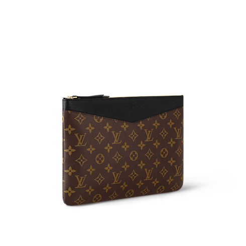 Daily Pouch Monogram Canvas in Women's Wallets and Small Leather Goods All Wallets and Small Leather Goods collections by Louis Vuitton (Product zoom)