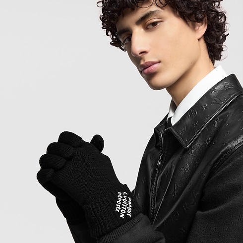 Damier Heritage Gloves S00 in Men's Accessories Hats, Beanies and Gloves collections by Louis Vuitton (Product zoom)