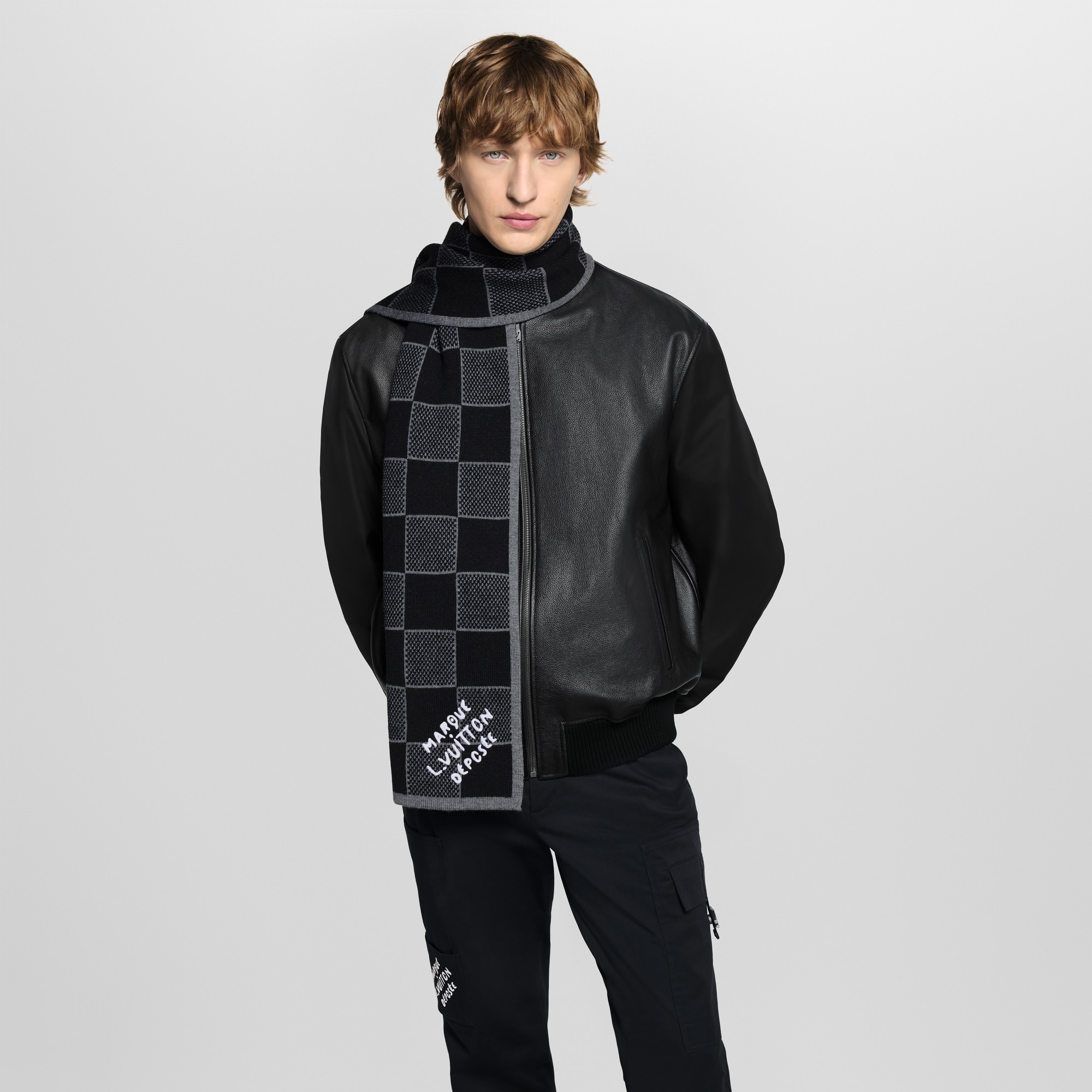 Damier Heritage Scarf S00 in Men