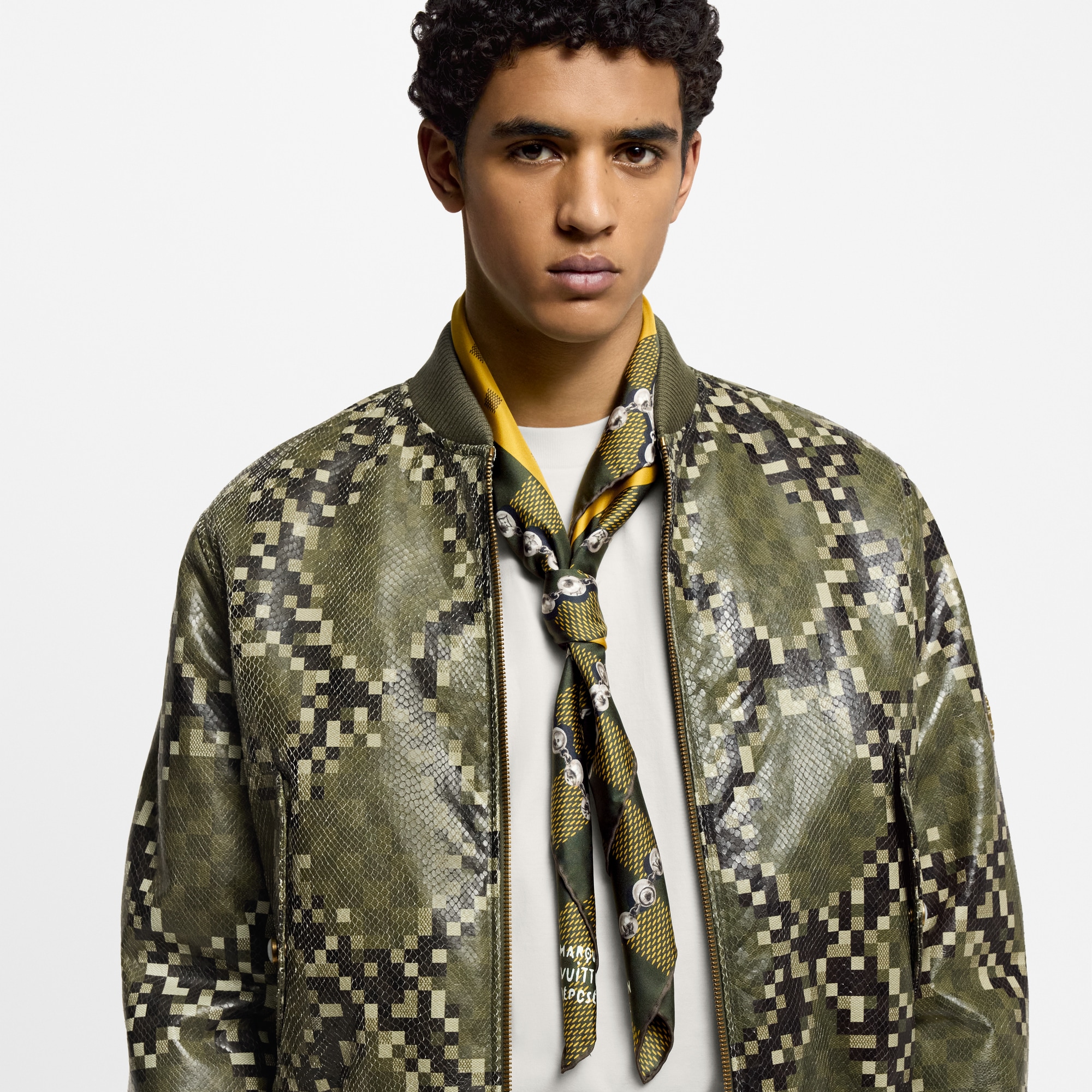 Damier Jewelry Silk Square S00 in Men
