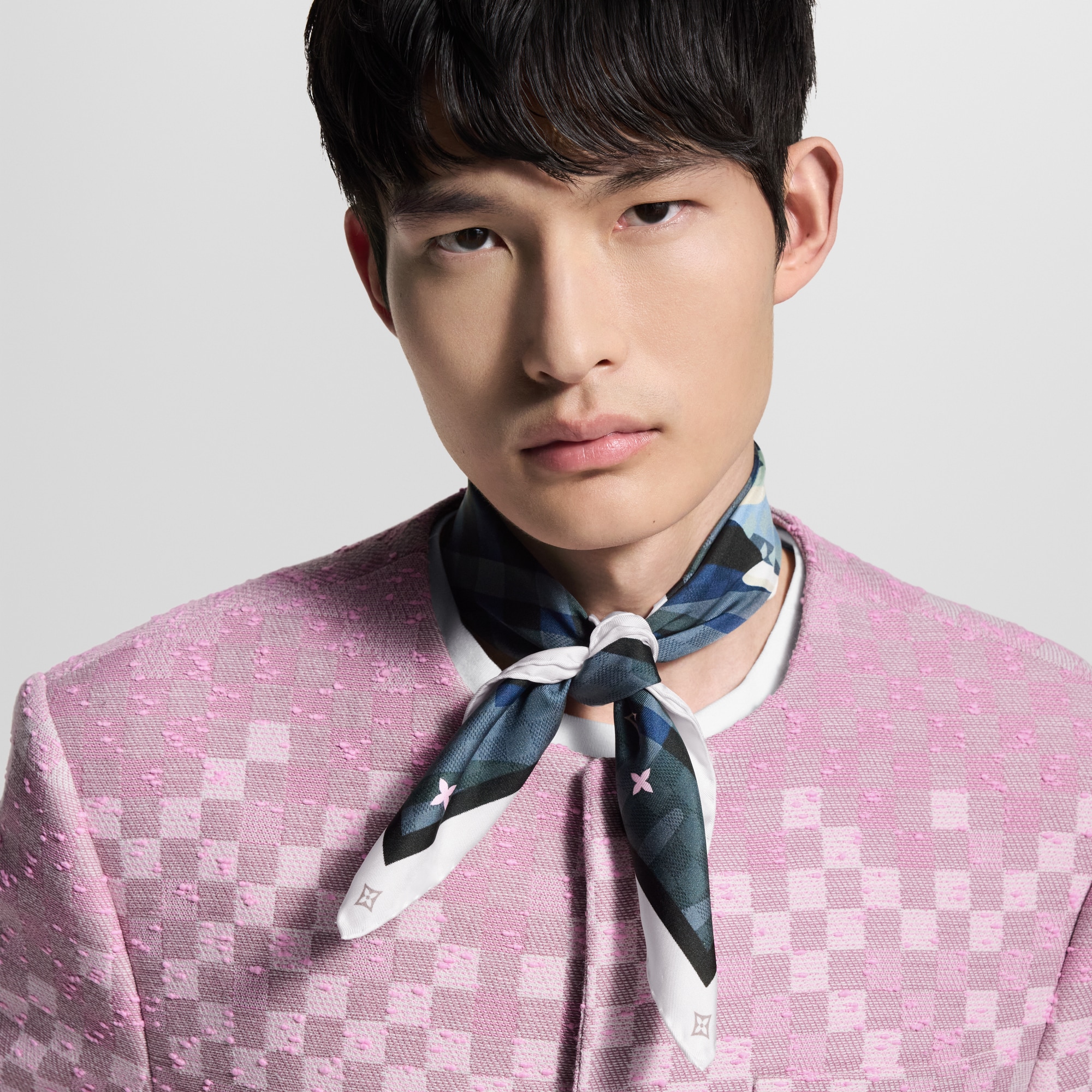 Damier Koi Bandana

 S00 in Men