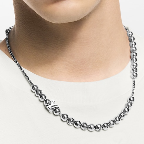 Damier Staples Ball Necklace
S00 in Men's Fashion Jewelry Necklaces and Pendants collections by Louis Vuitton (Product zoom)