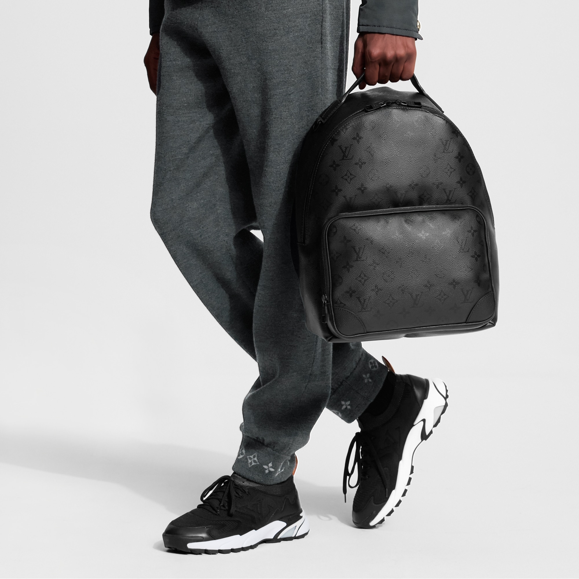 Louis Vuitton Discovery Cargo Backpack Others Backpack M26765 Monogram Midnight LV DISCOVERY CARGO Backpack Monogram Midnight coated canvas  main image 4