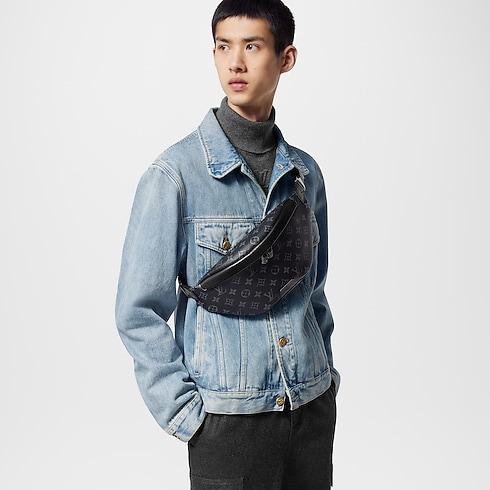 Discovery PM Bumbag Monogram Eclipse in Men's Bags All Bags collections by Louis Vuitton (Product zoom)