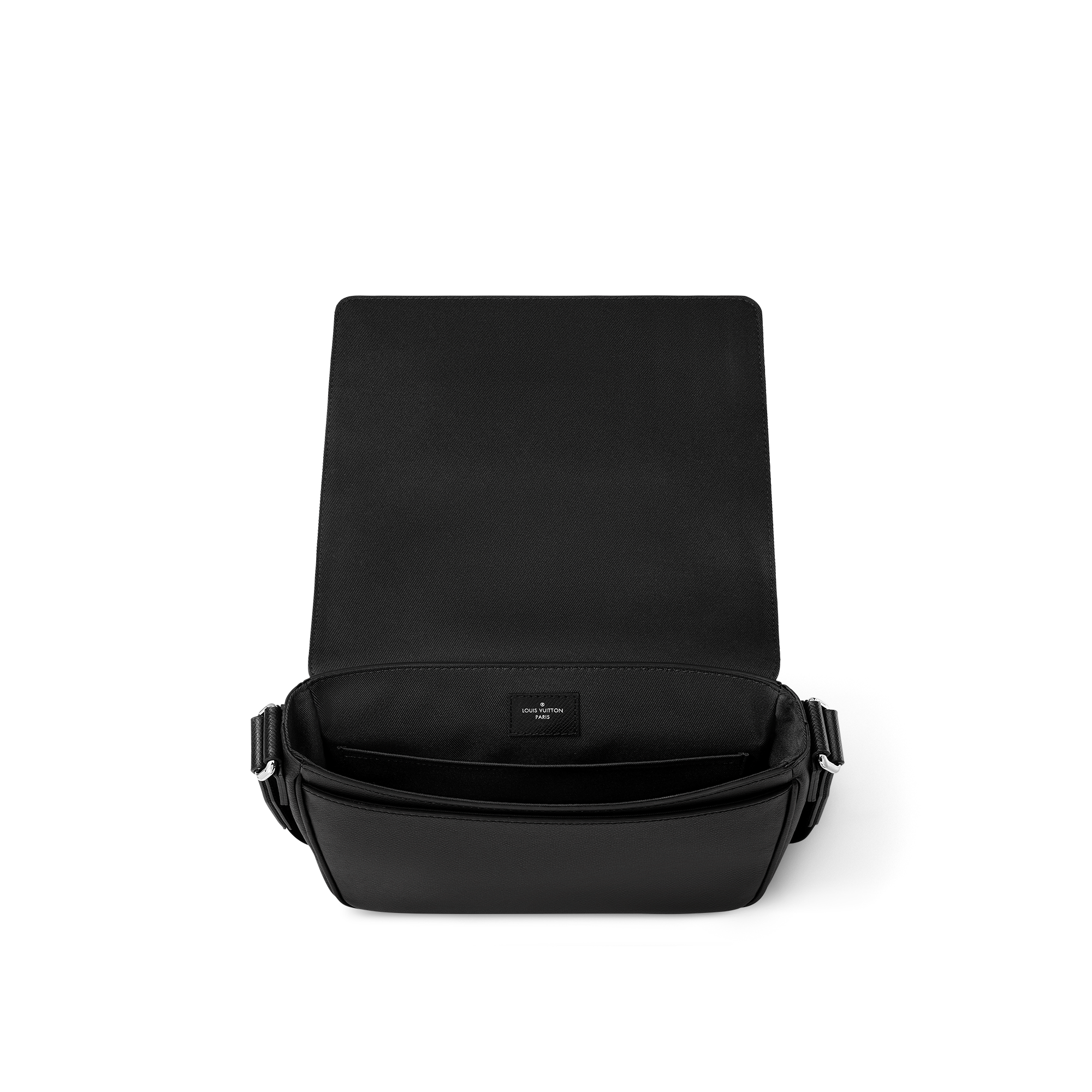 District PM Messenger Bag Taiga Leather in Men