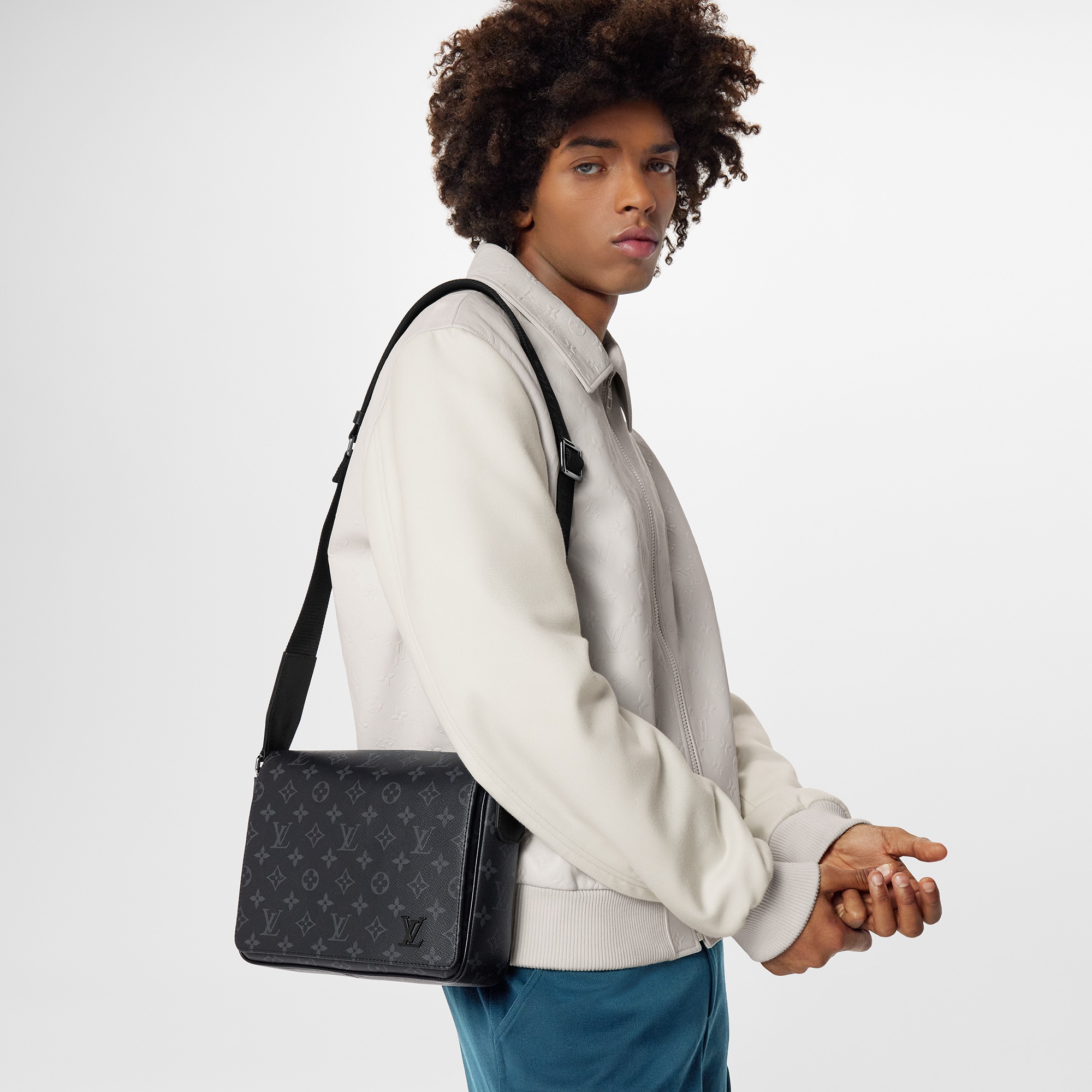 District PM Messenger Bag Monogram Eclipse in Men