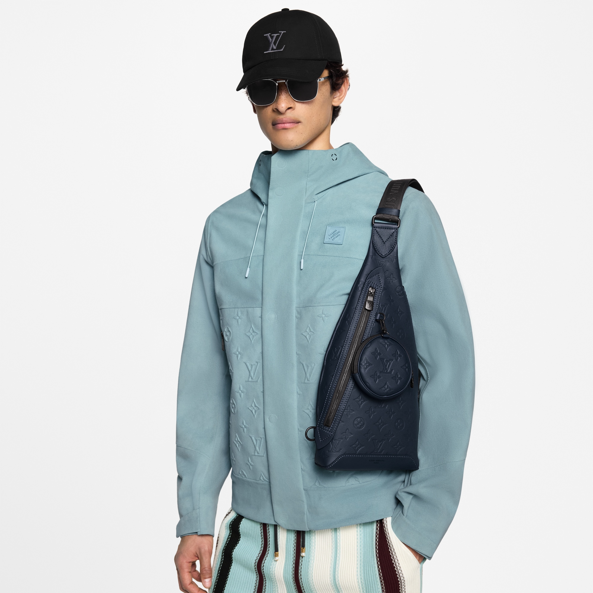 Duo Slingbag Monogram Shadow in Bags and Small Leather Goods