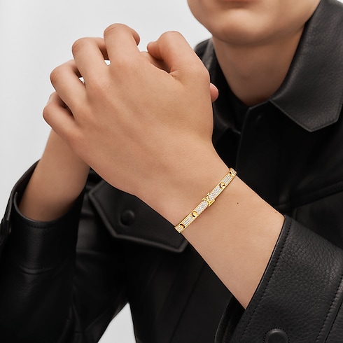 Empreinte Bangle, Yellow Gold And Pavé Diamonds in Jewellery's Categories All Fine Jewellery collections by Louis Vuitton (Product zoom)