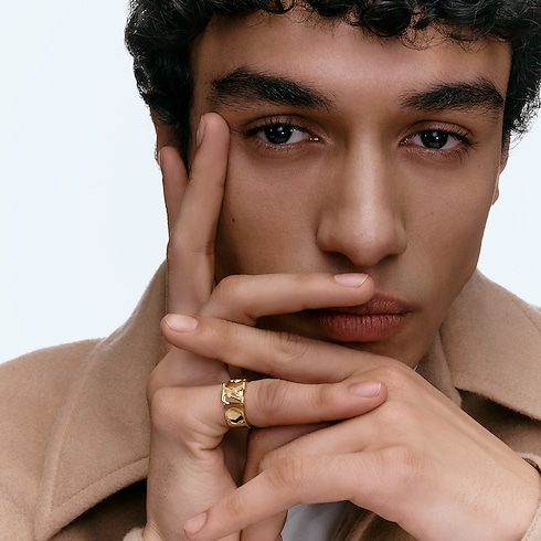 Empreinte Large Ring, Yellow Gold in Jewellery's Categories All Fine Jewellery collections by Louis Vuitton (Product zoom)