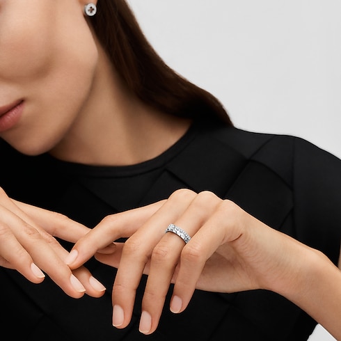 Eternity wedding band, white gold and diamonds in Jewellery's Categories All Fine Jewellery collections by Louis Vuitton (Product zoom)