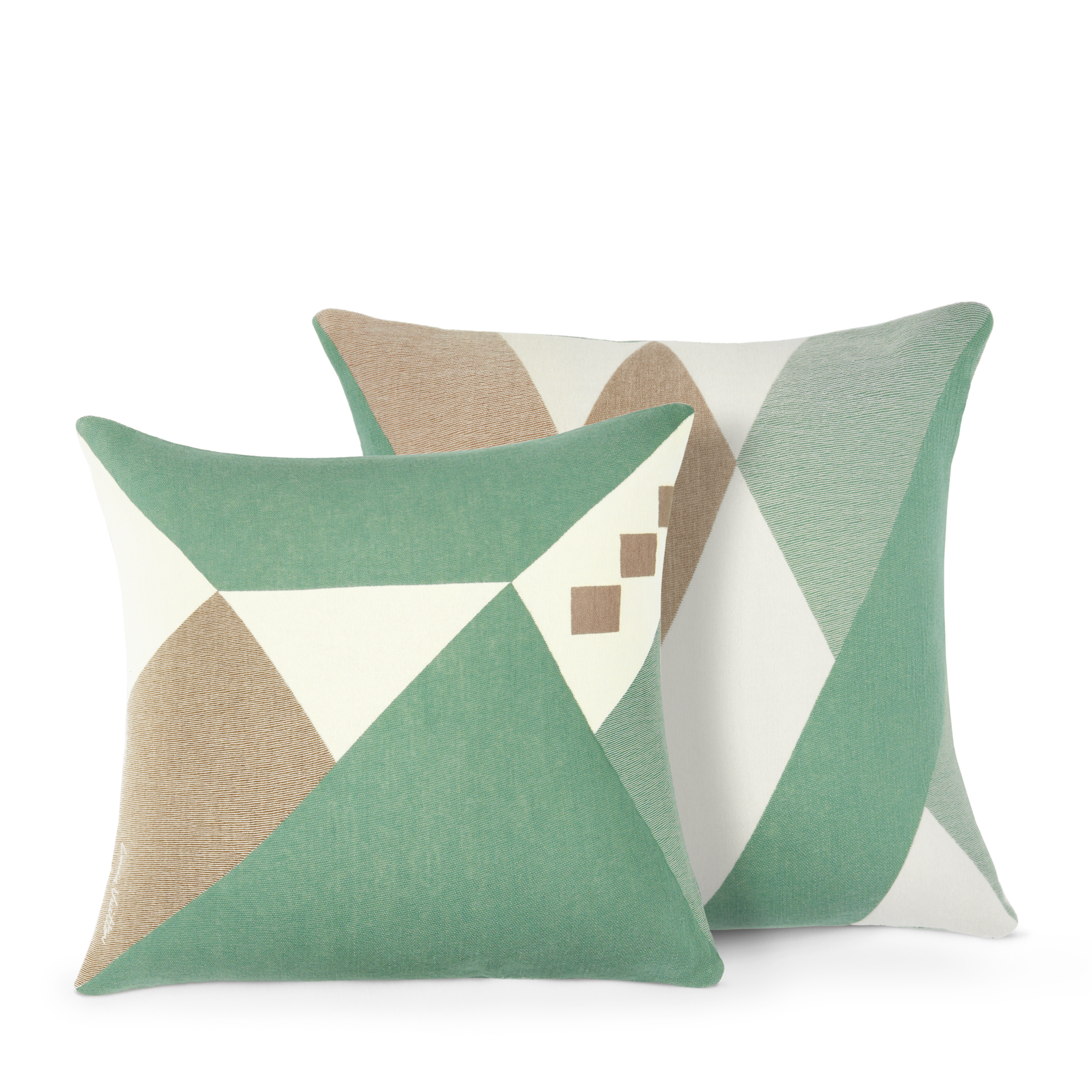 Everest Cushion 40x40  in Trunks, Travel and Home