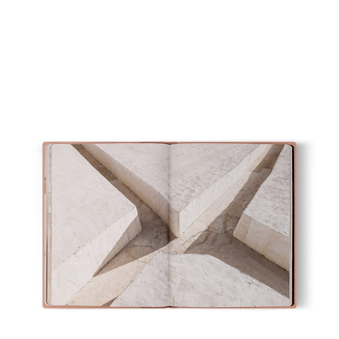 Fashion Eye Cretto Di Burri in Trunks, Travel and Home's Library Fashion Eye collections by Louis Vuitton (Product zoom)