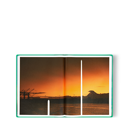 Fashion Eye Tahiti By Jonathan Llense in Trunks, Travel and Home's Library Fashion Eye collections by Louis Vuitton (Product zoom)