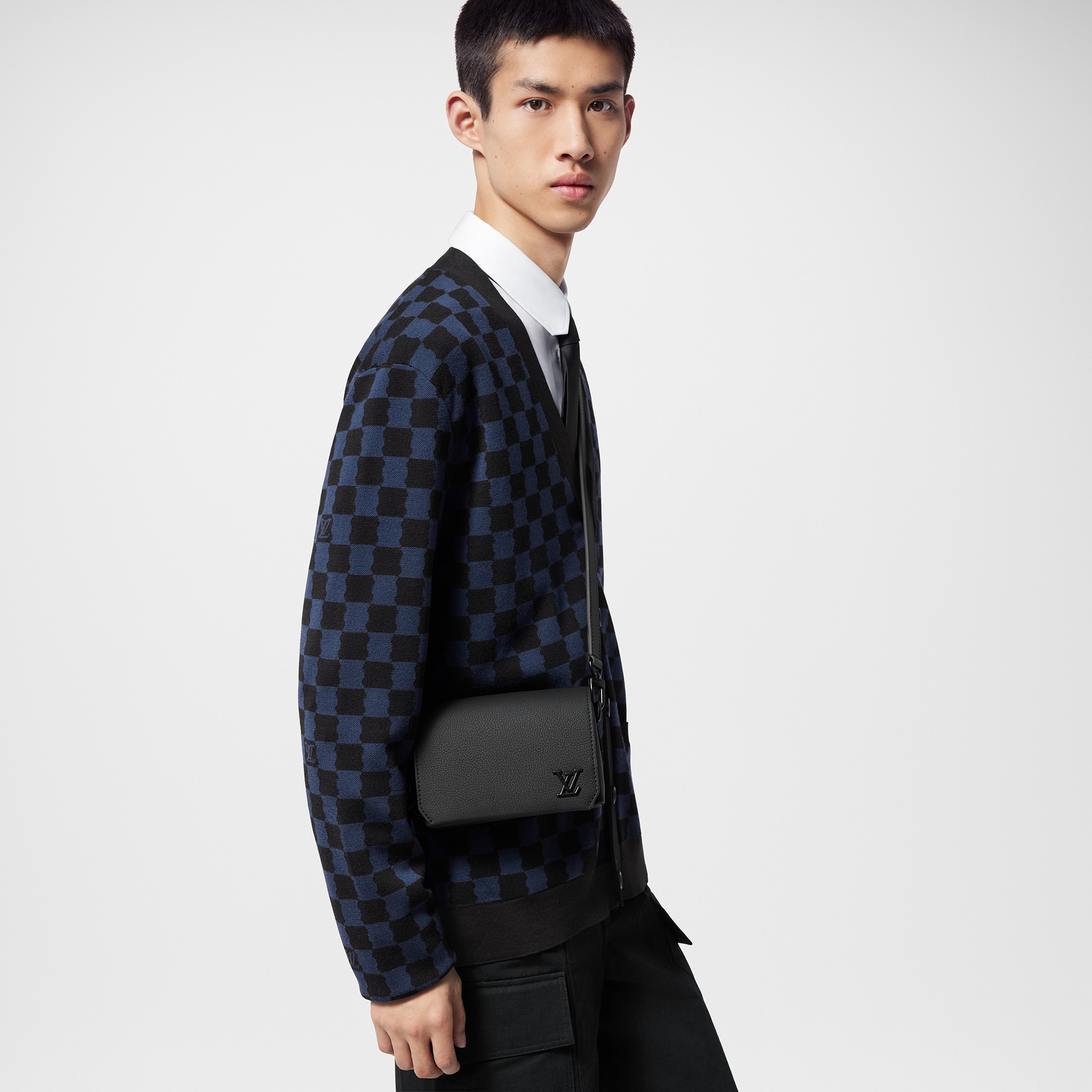 Fastline Wearable Wallet LV Aerogram in Men