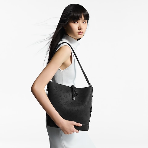 Flore Mahina Leather in Women's Handbags Handbags collections by Louis Vuitton (Product zoom)