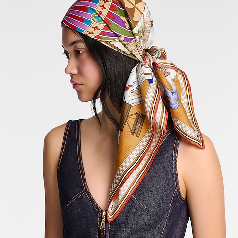 From The Cloud Square 90 S00 in Women's Accessories Silk Squares and Bandeaux collections by Louis Vuitton (Product zoom)