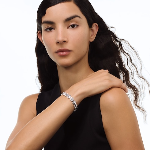 Galaxie Bracelet, White Gold and Diamonds in Les Extraordinaires's Jewellery Bracelets collections by Louis Vuitton (Product zoom)