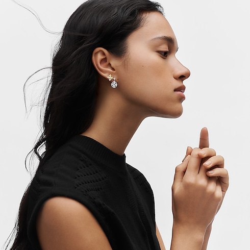 Idylle Blossom Reversible Stud, Yellow And White Gold And Diamond - Per Unit in Jewellery's Categories Earrings collections by Louis Vuitton (Product zoom)