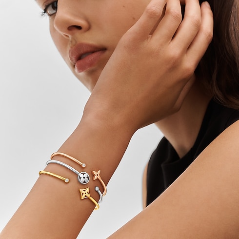 Idylle Blossom Twist Bracelet, Pink Gold in Jewellery's Categories All Fine Jewellery collections by Louis Vuitton (Product zoom)