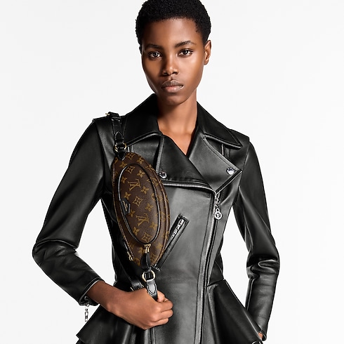 Keepit Monogram Canvas in Women's Wallets and Small Leather Goods Wallets on Chain and Micro Bags collections by Louis Vuitton (Product zoom)