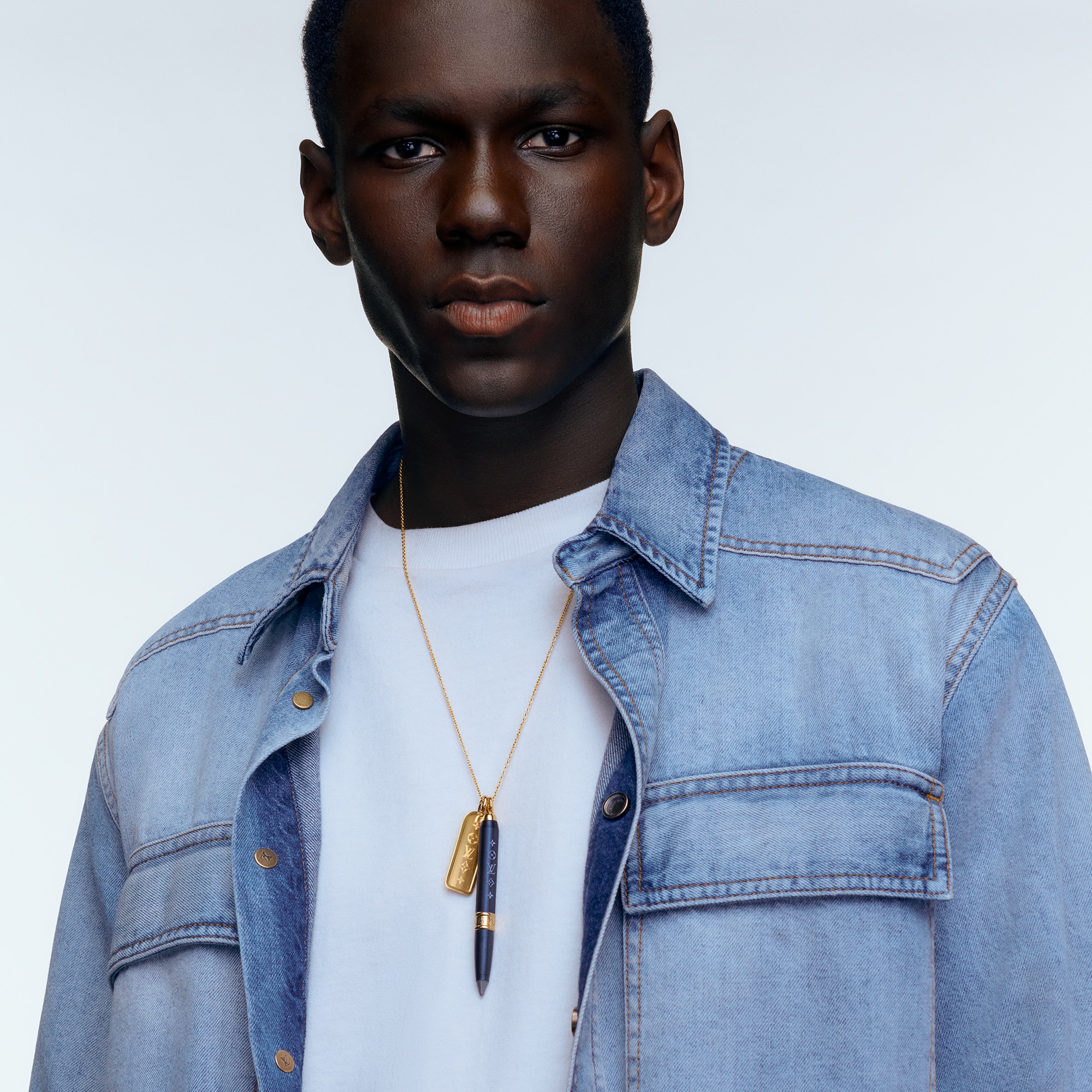 Les Gastons Vuitton Designer Pendant, Yellow Gold and Blue Titanium  in Les Extraordinaires