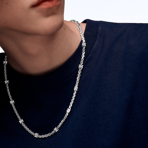 Les Gastons Vuitton Trunk Necklace, White Gold and Diamonds in Les Extraordinaires's Jewellery Necklaces and Pendants collections by Louis Vuitton (Product zoom)