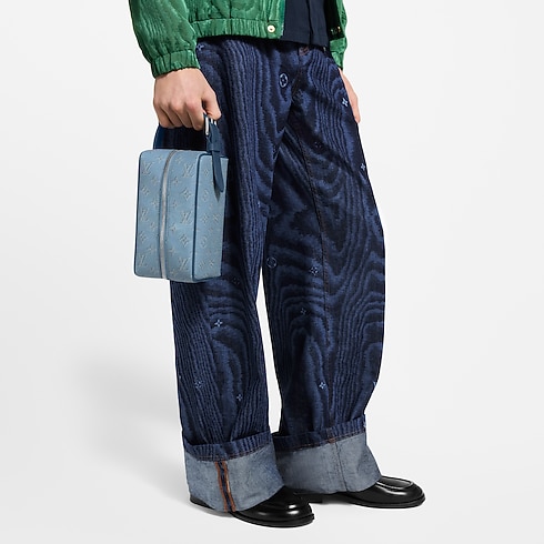 Locker Dopp Kit Monogram Heritage in Men's Travel Travel Accessories and Organisers collections by Louis Vuitton (Product zoom)