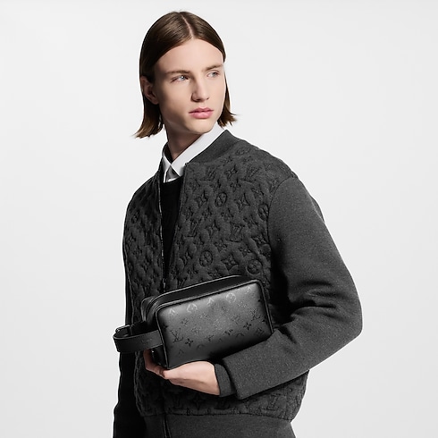 Locker Dopp Kit G72 in Gifts's Valentine's Day Gifts for Him } collections by Louis Vuitton (Product zoom)