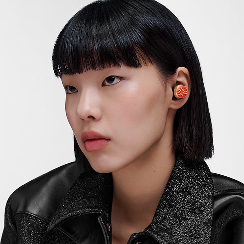 Louis Vuitton Horizon Light Up Earphones - Red in Trunks, Travel and Home's High-Tech Objects and Accessories Audio, Connected Watches and Accessories collections by Louis Vuitton (Product zoom)