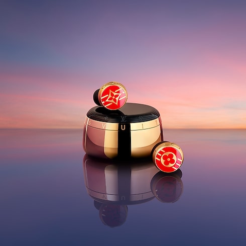 Louis Vuitton Horizon Light Up Earphones - Red in Trunks, Travel and Home's High-Tech Objects and Accessories Audio, Connected Watches and Accessories collections by Louis Vuitton (Product zoom)