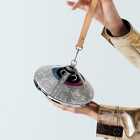 Louis Vuitton Horizon Light Up Speaker Silver in Trunks, Travel and Home's High-Tech Objects and Accessories Audio, Connected Watches and Accessories collections by Louis Vuitton (Product zoom)