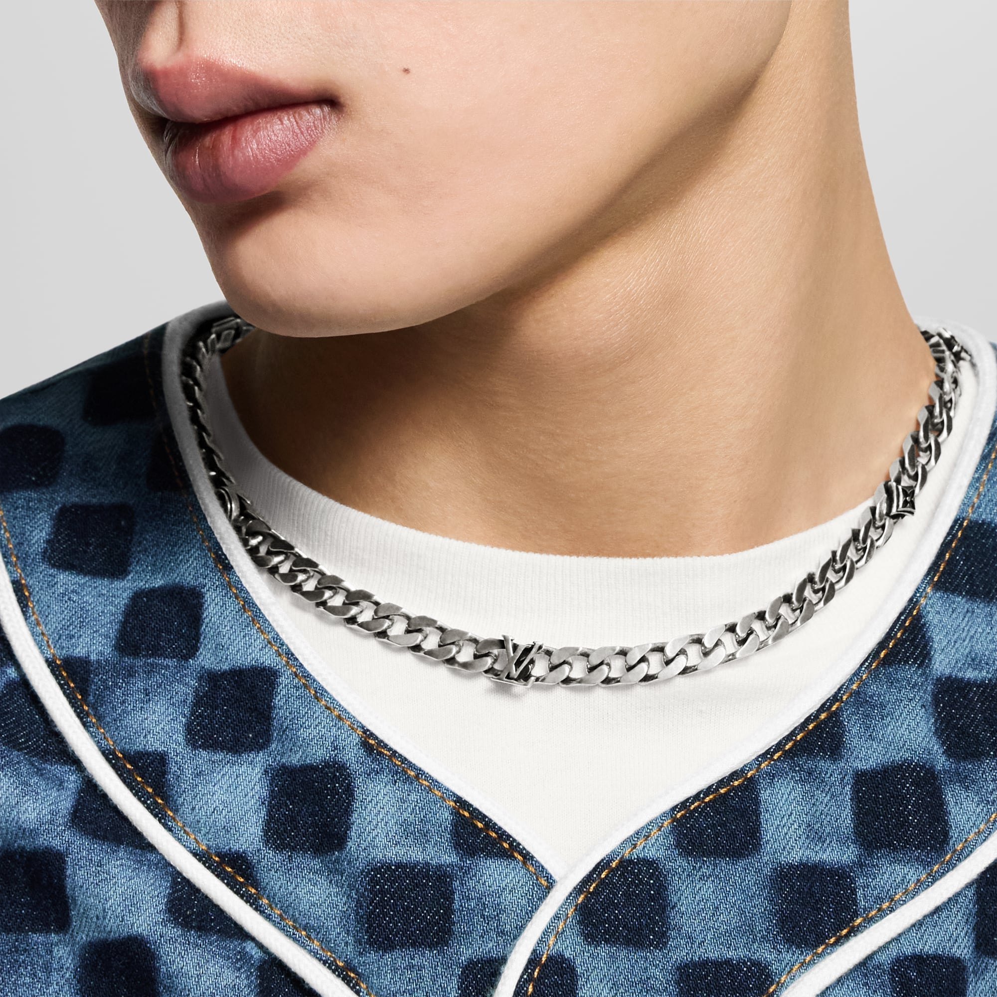LV City Links Thin Necklace S00 in Men