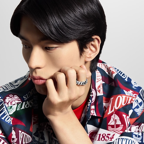 LV Club Chain Ring S00 in Men's Fashion Jewelry Rings collections by Louis Vuitton (Product zoom)