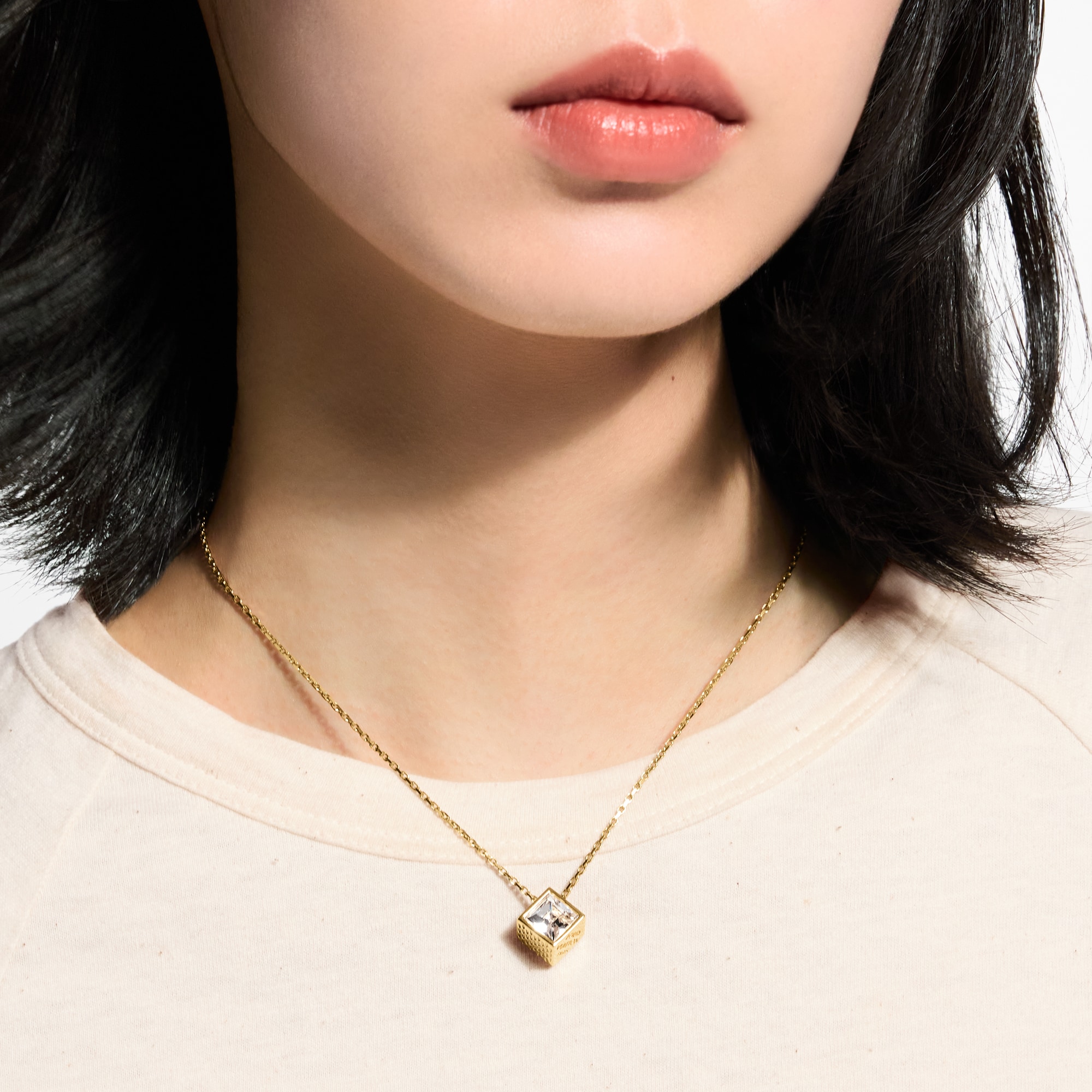 LV Cube Necklace S00 - Fashion Jewellery M04129 | LOUIS VUITTON